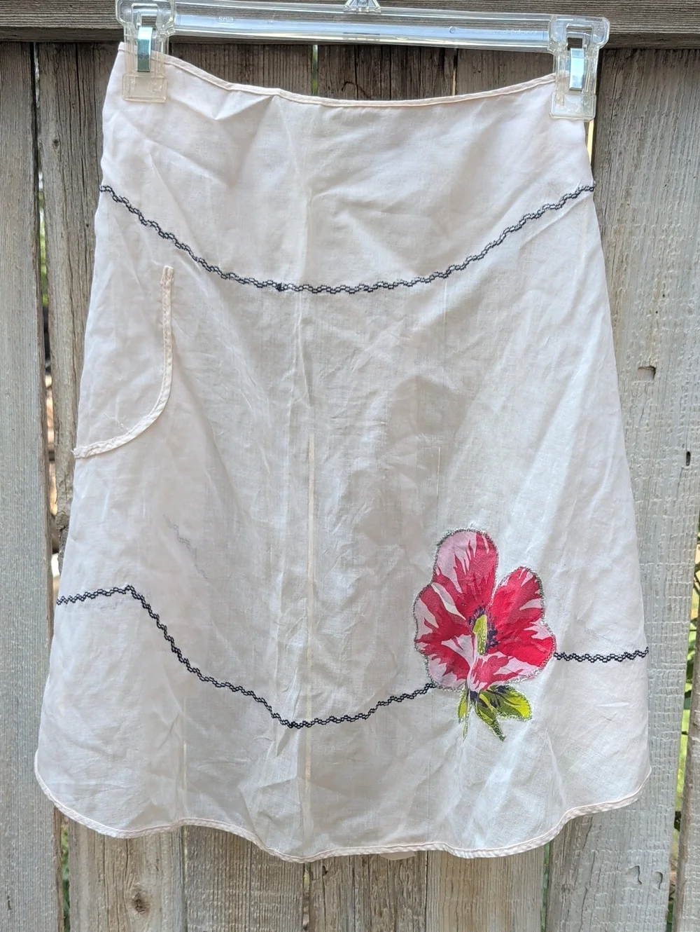 Vintage Apron Primitive  Floral Accent Trad Wife Cosplay